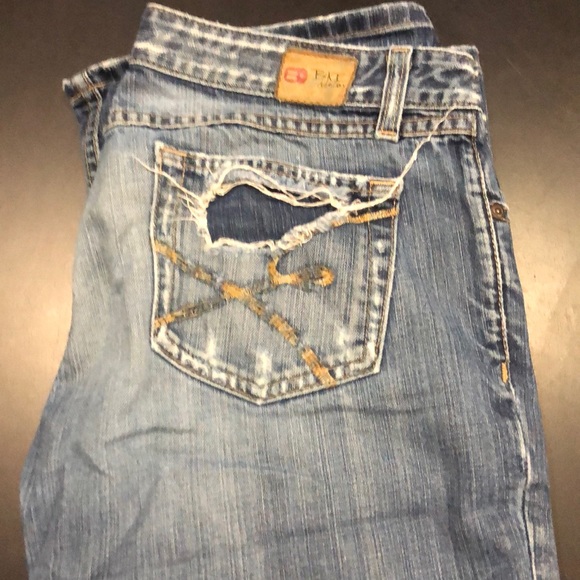 BKE - Picture 4 of 4